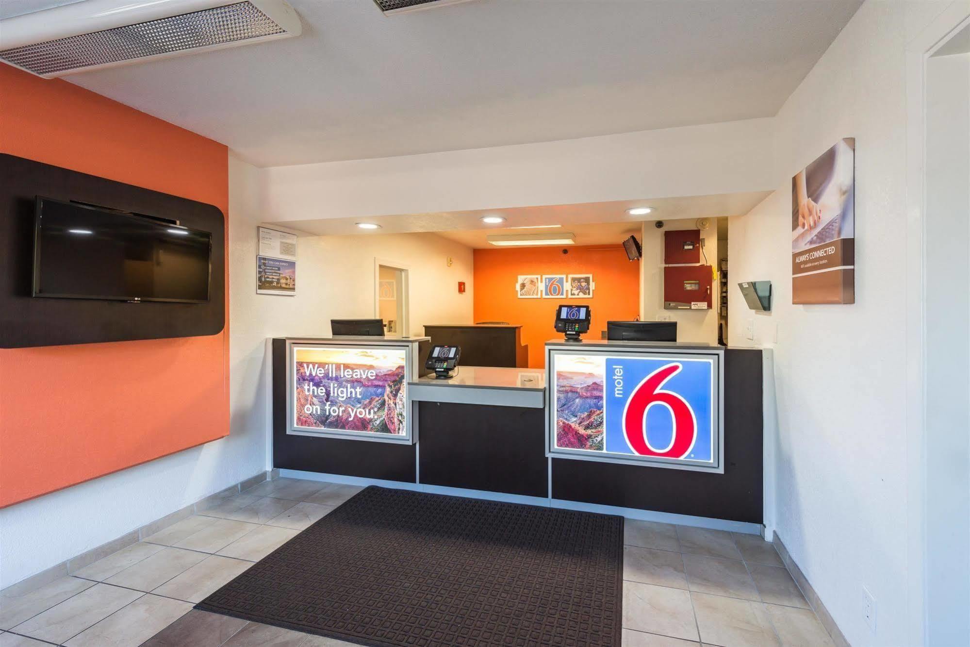 Motel 6-Reno, Nv - West ภายนอก รูปภาพ